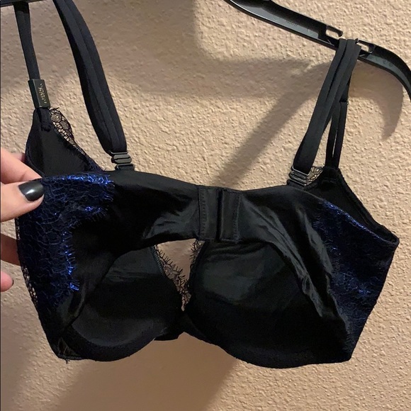 Brand New Victoria’s Secret Blue Sparkly Bra - Picture 7 of 8